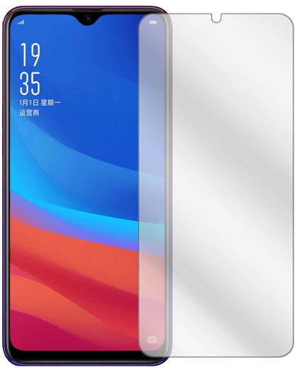 Klare Displayschutzfolie von dipos passend für Oppo A7x, präziser Zuschnitt und blasenfrei montiert