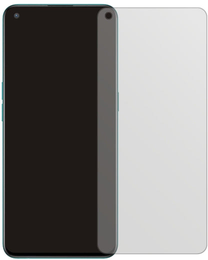 OnePlusNord CE mit aufgebrachter dipos Displayschutzfolie, die lästige Fingerabdrücke minimiert