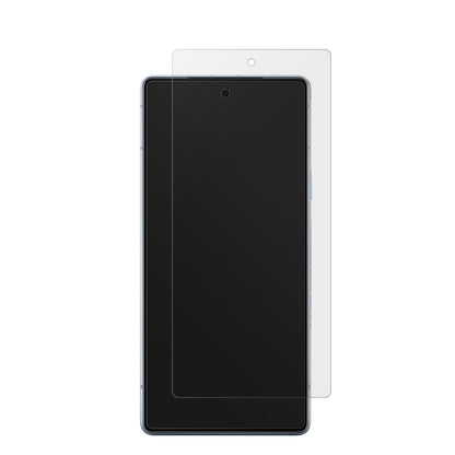 GooglePixel 7a mit aufgebrachter dipos Displayschutzfolie, die lästige Fingerabdrücke minimiert