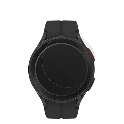 SamsungGalaxy Watch 5 Pro LTE mit aufgebrachter dipos Displayschutzfolie, die lästige Fingerabdrücke minimiert