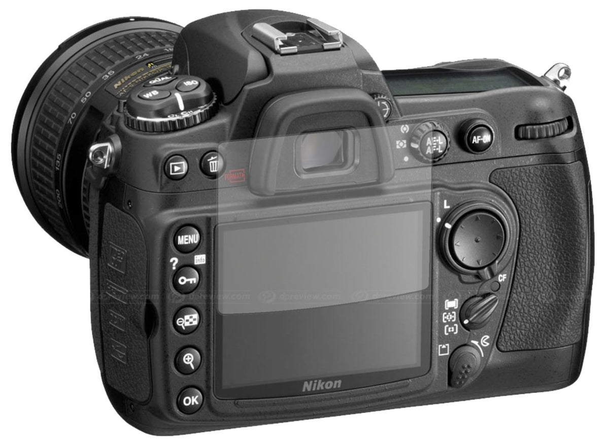 NikonD300 mit aufgebrachter dipos Displayschutzfolie, die lästige Fingerabdrücke minimiert