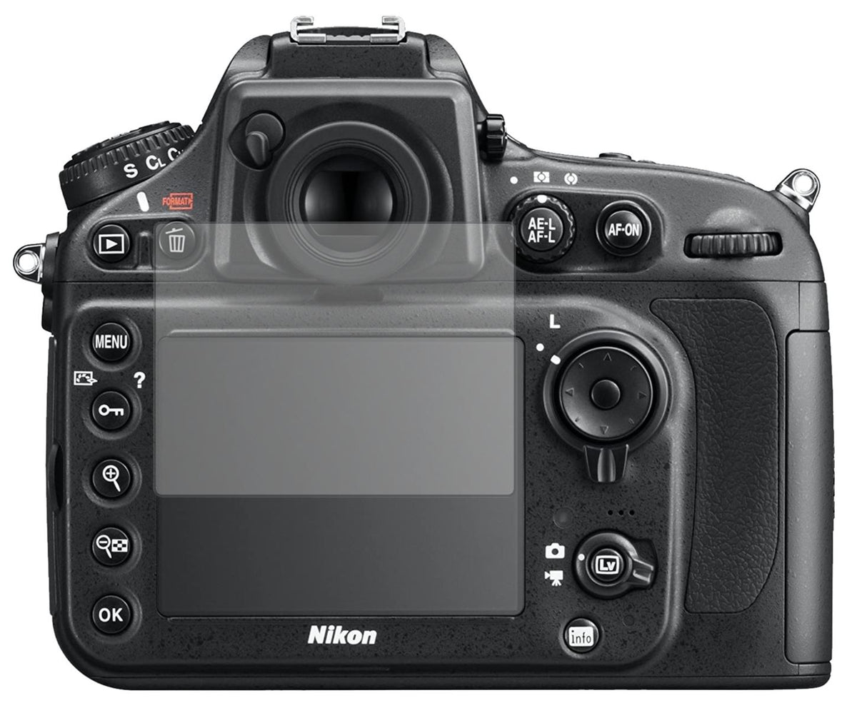 NikonD810E mit aufgebrachter dipos Displayschutzfolie, die lästige Fingerabdrücke minimiert