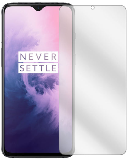 OnePlus7 mit aufgebrachter dipos Displayschutzfolie, glasklare Darstellung ohne Einschränkungen