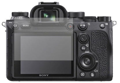 SonyAlpha 7S III mit aufgebrachter dipos Displayschutzfolie, die lästige Fingerabdrücke minimiert